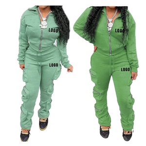 Ensemble de survêtement en molleton gris 2 pièces pour femme, sweat à capuche zippé et pantalon cargo, tenue de sport décontractée, coupe ample, toutes saisons, couleur unie - Product Image 2