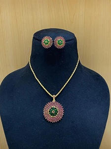 Conjunto de Colgante de Rubí y Esmeralda para Novia India, Chapado en Oro de 22K, Joyería Tradicional para Boda, Regalo para Ella - Product Image 2