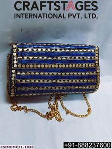 Bolso de Mano Metálico Hecho a Mano por Craftstages International con Cadena Metálica |   Bolso de Noche Étnico de Diseño para Mujer, 1-1.9L - Product Image 3