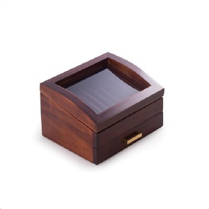 Magnifique coffre de rangement en bois pour bijoux, idéal pour la coiffeuse de la maison, pour ranger colliers, boucles d'oreilles, bagues, bracelets et souvenirs. - Product Image 1