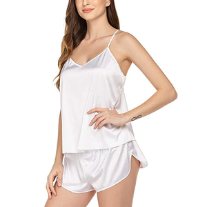 Ensemble de pyjama en satin floral pour femmes, sans manches, col halter, shorts, pour l'hiver et l'été, taille élastique lisse, 100% soie, couleur unie - Product Image 4