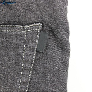 Pantalones de mezclilla negros para motociclistas con paneles reforzados y protección CE para motociclistas, para usar en todas las estaciones. - Product Image 5