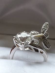 Anillo de Plata de Ley con Cuarzo Óptico, Joyería Artesanal con Piedras Preciosas, Diseño Elegante para Mujer, Venta al Por Mayor para Exportación - Product Image 5