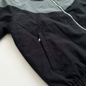 Conjunto Deportivo Unisex |   Chaqueta Ligera de Entrenamiento y Pantalones Deportivos |   Fabricante de Ropa Deportiva Personalizada OEM - Product Image 4