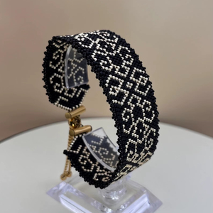 Bracelet perlé en gros à prix réduit, bracelet perlé multicolore, bracelet perlé personnalisé pour usage en gros en usine - Product Image 1