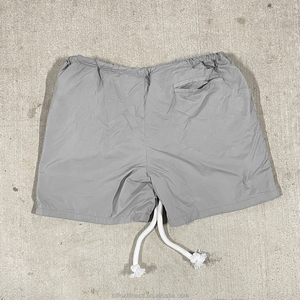 Shorts de Playa para Hombre en Poliéster Negro con Aplique Blanco de Logo de Murciélago, Cintura con Cordón Ajustable, Estilo Urbano, Secado Rápido - Product Image 2