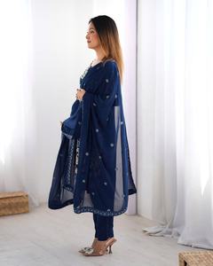 Nuevo Diseño de Bordado, Estilo Casual, Secado Rápido, Shalwar Kameez para Mujer, Vestido Corto para Fiesta en India y Pakistán - Product Image 3