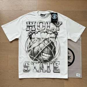 Camiseta de Manga Corta con Estampado de Letras de Baloncesto, Estilo Urbano Holgado, para Hombre y Mujer, Tendencia de Verano - Product Image 1