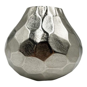 Jarrón de Aluminio con Diseño Floral para Decoración Residencial Premium, Estilo Contemporáneo y Ambiente Hogareño Elegante - Product Image 3
