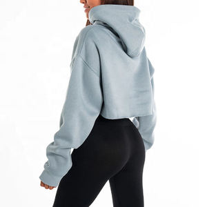 Hoodie court pour femme en gros, bleu clair, épaules tombantes, manches longues, imprimé lettres sur le devant, en mélange de coton tricoté, décontracté, pour l'automne - Product Image 2