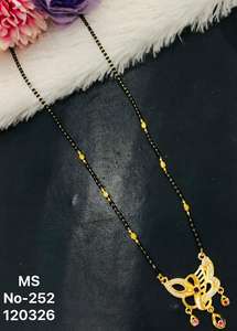 Collar Mangalsutra de Aleación Chapada en Oro con Piedras de Cristal y Cuentas Negras para Mujer, Joyería Nupcial Tradicional India - Product Image 6