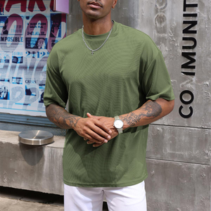 เสื้อยืดโอเวอร์ไซส์สำหรับผู้ชายเสื้อเชิ้ตทรงโอเวอร์ไซส์ลำลองผ้านุ่มสีทึบและใส่สบาย - Product Image 3