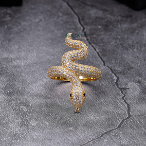 Anillo de Serpiente de Moissanita en Plata 925 y Oro Sólido de 18K con Engaste Pavé, Anillo de Cóctel de Lujo para Mujer con Diseño Animal y Corte Brillante Redondo - Product Image 5