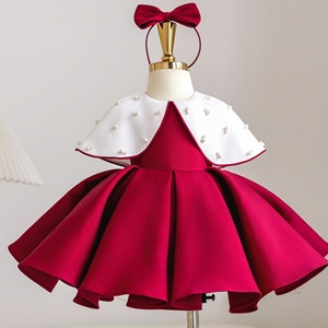 Vestido de Princesa para Niñas de 18 Años, Marca Nhung Nguyen, con Capa de Hombros con Volantes y Cuentas, Falda Voluminosa, Diseño Elegante para Ceremonias y Fiestas - Product Image 1