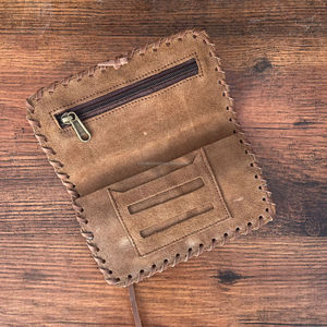 Produits les plus vendus Pochette à tabac en cuir de vachette roulant 100% Étui à cigarettes en cuir véritable fabriqué à la main Hair On Hide Tobacco Wallet - Product Image 5
