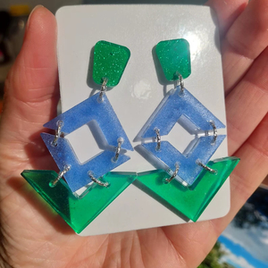 Pendientes de Resina de Selección Premium, Pendientes de Resina de Calidad Superior, Pendientes de Resina con Acabado Liso, Precio de Fábrica al por Mayor, Hechos con Resina - Product Image 1