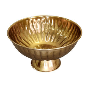 Bol décoratif en métal martelé doré moderne, bassin à fruits en acier inoxydable plaqué or de qualité supérieure pour la maison et l'hôtel - Product Image 1