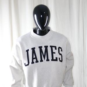 เสื้อสเวตเชิ้ตทรงบ็อกซี่ แบรนด์ JAMES รุ่น Mock Neck 450 GSM ปักชื่อแบบ Applique ผ้าฝ้ายฟลีซเฟรนช์เทอร์รี่ 100% - Product Image 1