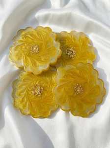 Flower Shape Plastic Coaster Set With Gold Center Glam Style Non Slip Table MatsRound Stoneware Glam Style Non Slip <b>Mat</b> For Tab - Product Image 3