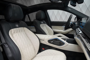 Mercedes Benz GLE 63 AMG Coupé GCD 820 Gris Beige, SUV de Lujo, Interior Premium, Tracción en las Cuatro Ruedas, Vehículo de Alto Rendimiento Turbo - Product Image 4