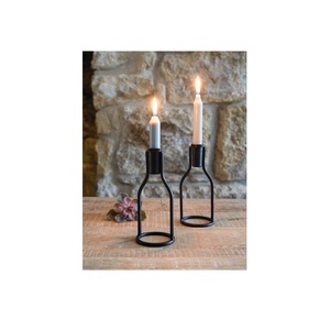 Porte-bougie en fer distinctif, élégant accent métallique pour la décoration de cheminée, les étagères et les arrangements de table - Product Image 5