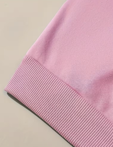 Sudadera de cuello redondo rosa para mujer Hardihood International con estampado de letras 'Never Give', hombros caídos, manga larga, informal, de punto. - Product Image 3