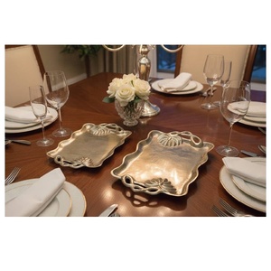 ถาดอะลูมิเนียมทรงสี่เหลี่ยมผืนผ้าสีทองเหลืองโบราณ ขนาด 45x29 ซม. สไตล์แปลกใหม่ สำหรับเสิร์ฟอาหารบนโต๊ะอาหาร - Product Image 3