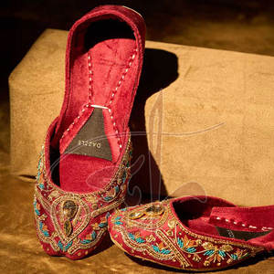 Precio Económico, Venta Directa de Fábrica, Khussa de Alta Calidad para Mujer, Nuevo Estilo, Antideslizante, de Gamuza y Terciopelo, con Suela Antideslizante - Product Image 3