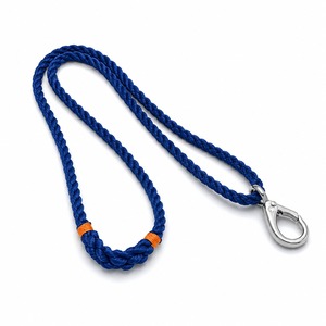 Cordón duradero para el cuello con gancho seguro, tela de poliéster suave, ideal para tarjetas de identificación, tarjetas de acceso, llaves y credenciales. - Product Image 2