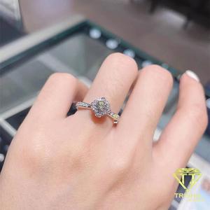 Anillo de Diamante Moissanite de Corte Redondo, Plata de Ley 925, Halo, Joyería de Compromiso y Boda, Anillo Nupcial Elegante - Product Image 2