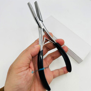 Pince à cheveux professionnelle en acier inoxydable écologique à pointe plate, avec logo personnalisé, poignée noire, pour tissage de mèches individuelles à clipser - Product Image 1