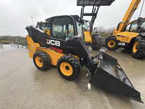 Achetez un chargeur compact sur chenilles JCB 270T Premium avec hydraulique à haut débit, moteur Eco MAX, livraison rapide - Product Image 2