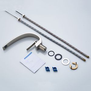 Rubinetto Moderno Monocomando per Bagno, Finitura Nichel Spazzolato, Rubinetto Monoforo per Lavabo o Mobile Bagno - Product Image 1