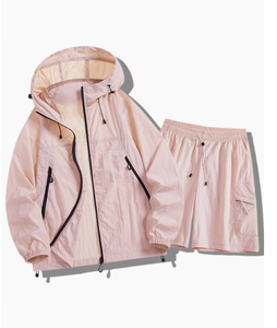 Ensemble court décontracté pour femme en polyester respirant à capuche, coupe ample, léger, tendance, deux pièces, tenue d'été pour tous les jours - Product Image 5