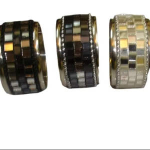 Anillo de servilleta de madera con incrustaciones de resina roja y amarilla, decoración de mesa de boda a precio económico. - Product Image 1