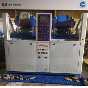 Máquina de Moldeo por Inyección Modelo TECHINJ-150 de un Solo Color con Pistón de Tornillo para Máquinas de Prensado de Suelas de TPR y PVC, Fabricada en India - Product Image 4