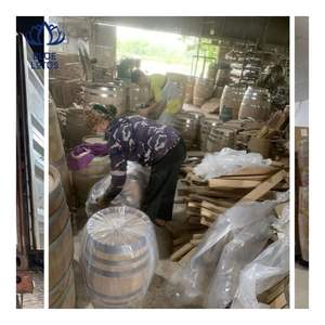 Baril à vin en bois de qualité supérieure, fabriqué à la main, en bois massif, pour le stockage de boissons et la décoration intérieure rustique - Product Image 5