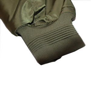 Chaqueta Bomber de Béisbol de Invierno con Logotipo Bordado en Chenilla Personalizado, Impermeable, Resistente al Viento, 100% Poliéster, Estilo al por Mayor - Product Image 5