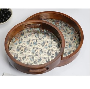 Bandeja de Madera con Acabado Esmaltado de Diseño Exclusivo para Servir Comida, Decoración de Mesa para Bodas y Cenas en Casa - Product Image 1