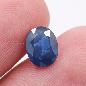 Saphir bleu naturel taille ovale 7x6mm, pierre précieuse en vrac |   Pierre de saphir bleu facetté pour la création de bijoux et la monture de bagues - Product Image 1