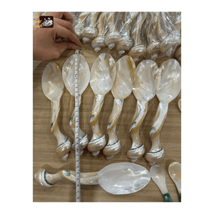 Cuillère à caviar en nacre naturelle - Faites le plein dès maintenant ! Votre cuillère de service décorative, artisanale et haut de gamme - Product Image 4