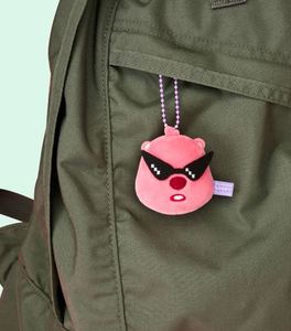 Lindo llavero de mosquetón con forma 3D de personaje de peluche rosa, colgante de dibujos animados suave y pequeño para bolso, regalo - Product Image 3