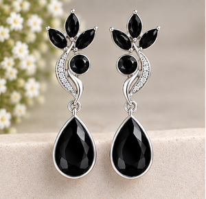 Pendientes de Ónix Negro, Pendientes Colgantes de Plata de Ley, Pendientes con Gema Negra, Joyería de Ónix, Regalo Elegante para Ella - Product Image 1