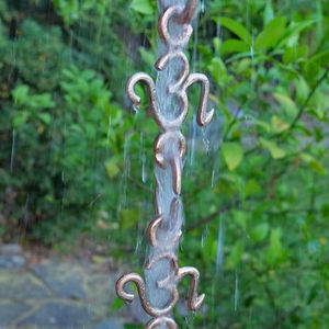 Chaîne de pluie traditionnelle en fer forgé pour toit, déversoir d'eau décoratif pour jardin et cour, chaîne suspendue - Product Image 1