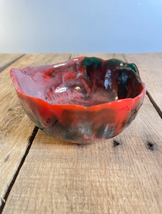 Frutero Ecológico de Resina en Color Rojo Oscuro, Diseño Clásico para Regalos, Ideal para Campamentos - Product Image 1