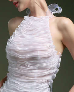 Vestido de Noche Blanco de Lujo con Cuello Halter y Diseño Bodycon, con Detalle de Malla Ondulada Transparente, Estilo de Diseñador Exclusivo, OEM ODM, Hecho en Vietnam - Product Image 1