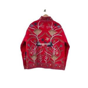 Veste d'hiver courte en velours brodé Suzani faite à la main, prix de gros, veste courte Suzani pour femme, taille unique, veste courte matelassée Kantha - Product Image 3