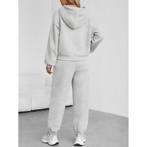 Ensemble de survêtement 2 pièces pour femme : sweat à capuche oversize et pantalon baggy – Idéal pour la détente, les voyages et un style confortable - Product Image 5