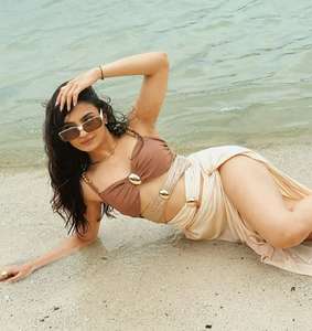 Ensemble Baobab Sabana : Haut de bikini Baobab Twist Cut-out, Jupe longue drapée Baobab ou Jupe Sarong à nouer, Ensemble de accessoires dorés Baobab Resort - Product Image 1