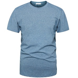 เสื้อยืดโอเวอร์ไซส์แขนสั้นสีน้ำเงินลายมัดย้อมบนพื้นขาวสำหรับผู้ชาย ผ้าฝ้าย 100% มุมมองด้านหน้า - Product Image 1